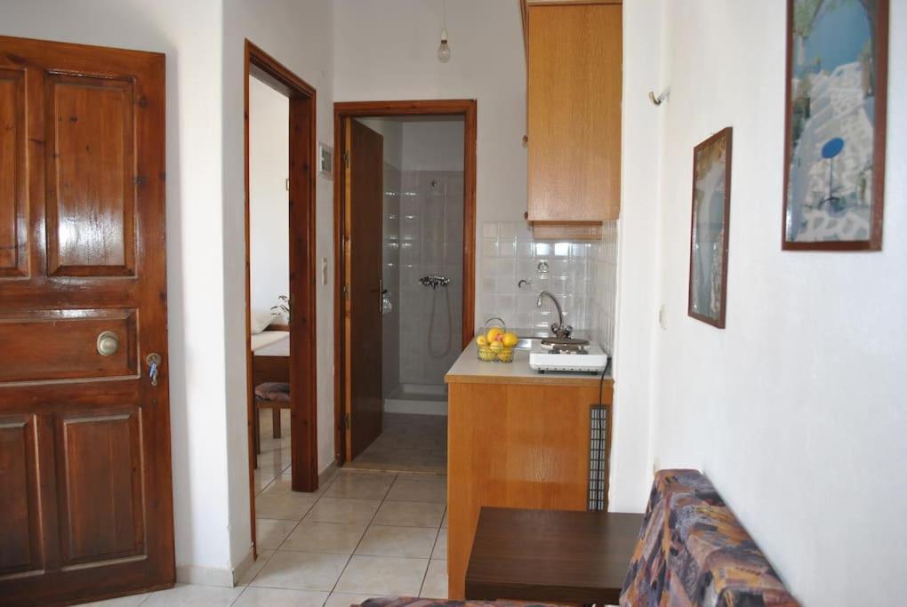 Antigoni 'lavender Room' Apartment *